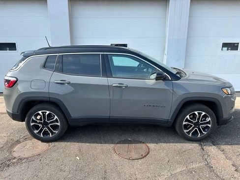 Certified 2024 Jeep Compass Limited w/ Sun and Sound Group AWD/4WD image 6