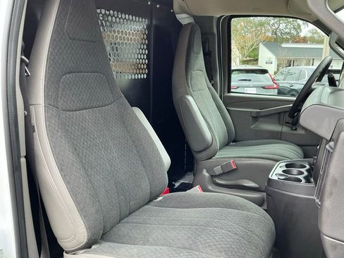 Used 2024 Chevrolet Express 2500 w/ Driver Convenience Package image 20