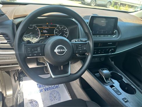 Used 2023 Nissan Rogue S image 30