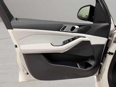 Certified 2023 BMW X5 sDrive40i w/ M Sport Package image 15