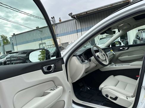 New 2025 Volvo XC60 B5 Ultra w/ Protection Package Premier image 20