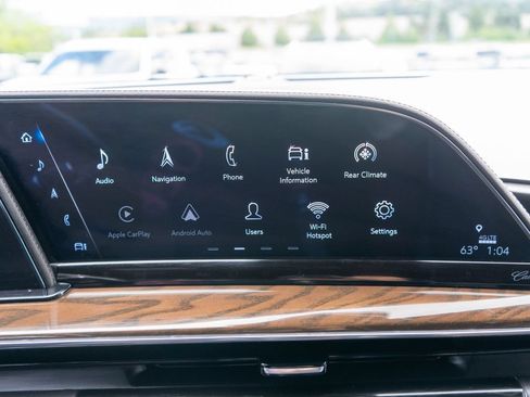 Used 2024 Cadillac Escalade ESV Premium Luxury Platinum AWD/4WD image 28