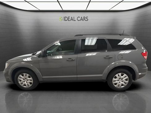 Used 2020 Dodge Journey SE FWD image 8