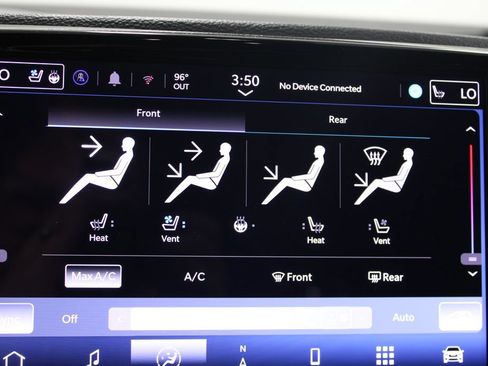 Used 2025 Chrysler Pacifica Limited FWD image 32