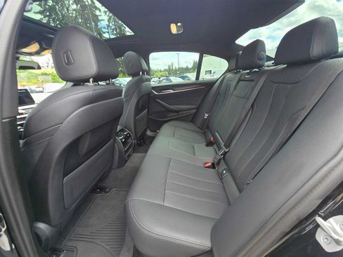 Used 2023 BMW 530e xDrive w/ M Sport Package AWD/4WD image 16
