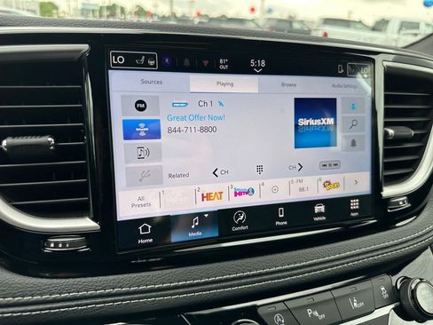 New 2025 Chrysler Pacifica Select FWD image 19