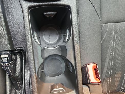 Used 2015 Ford Focus SE w/ SE Sport Package FWD image 31