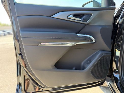 New 2026 Chevrolet Traverse LT image 14