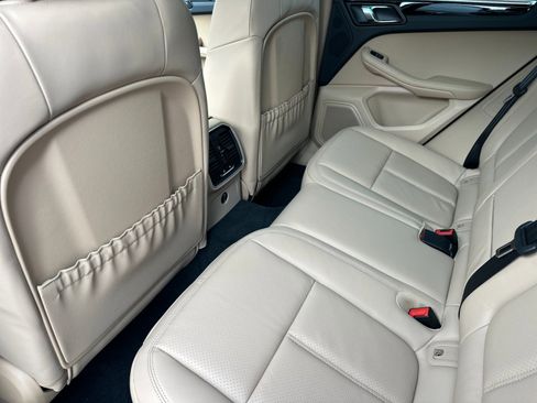 New 2026 Porsche Macan image 13