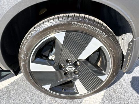 Used 2025 Nissan Kicks SR image 28