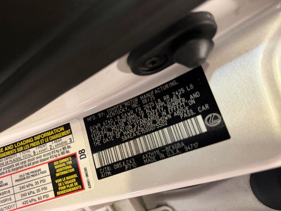 Used 2025 Lexus ES 300h w/ Technology Package FWD image 39
