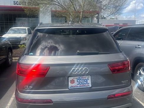 Used 2017 Audi Q7 3.0T Premium Plus w/ Premium Plus Package image 5