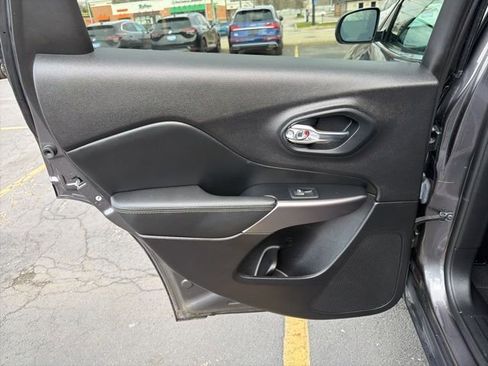 Used 2021 Jeep Cherokee Limited w/ Elite Package image 13