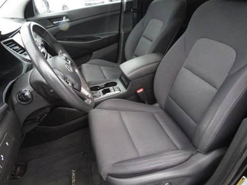 Used 2018 Hyundai Tucson Sport image 16