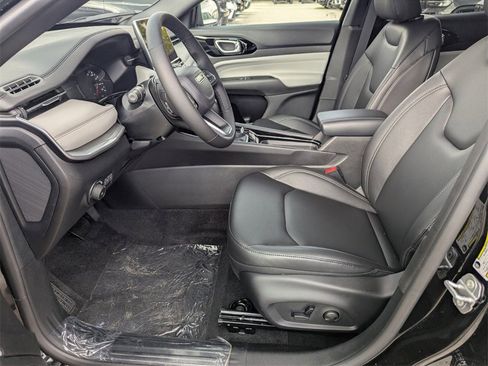 New 2026 Jeep Compass Limited image 12