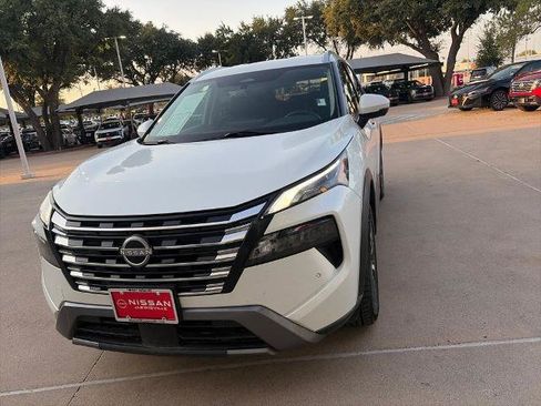 Certified 2024 Nissan Rogue SL AWD/4WD image 4