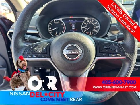 Used 2025 Nissan Altima 2.5 SV FWD image 18