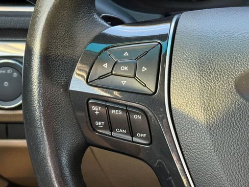 Used 2016 Ford Explorer Limited image 15