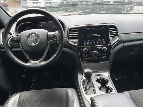 Used 2022 Jeep Grand Cherokee Laredo X RWD image 34