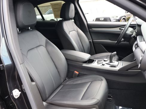 Used 2024 Alfa Romeo Stelvio Ti AWD/4WD image 22