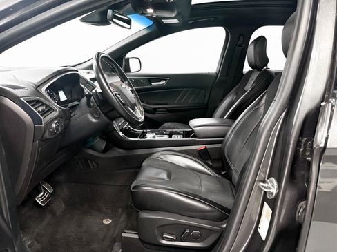 Used 2019 Ford Edge ST w/ Equipment Group 401A image 4