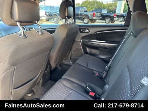 Used 2019 Dodge Journey SE image 47