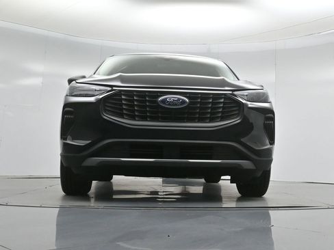 Certified 2024 Ford Escape Active w/ Cold Weather Package image 47