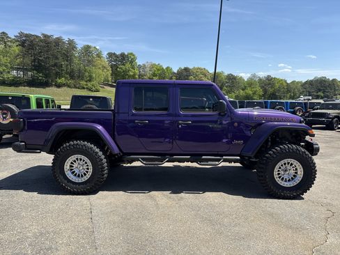 New 2026 Jeep Gladiator Mojave AWD/4WD image 9