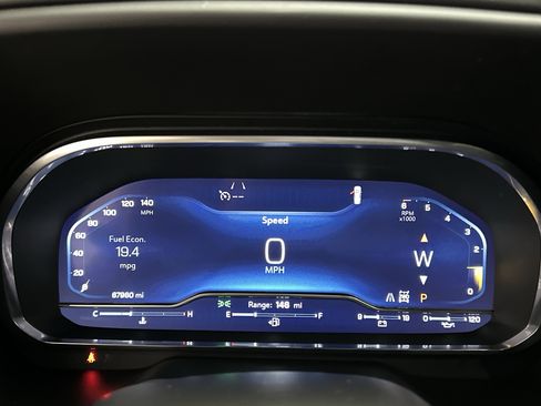 Used 2024 Chevrolet Suburban Premier image 31