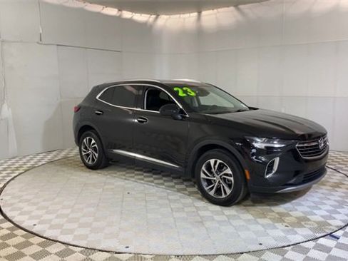 Used 2023 Buick Envision Essence image 2