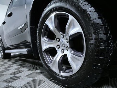Used 2019 RAM 1500 Laramie AWD/4WD image 2