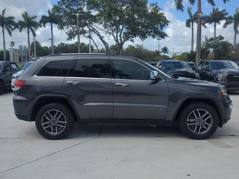 Certified 2020 Jeep Grand Cherokee Limited RWD image 4