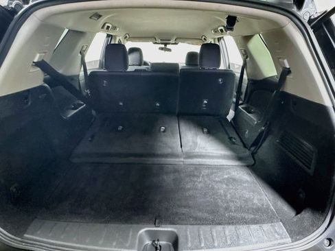 Used 2024 Nissan Pathfinder S AWD/4WD image 24