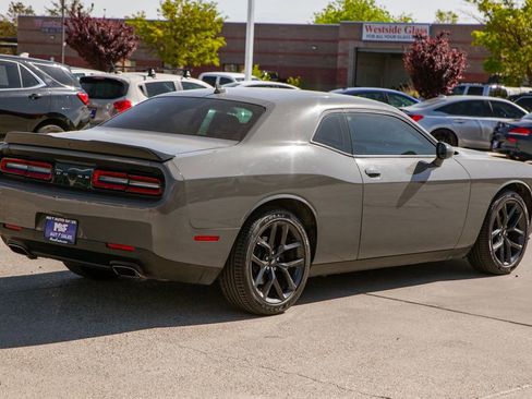 Used 2019 Dodge Challenger SXT w/ Plus Package RWD image 5
