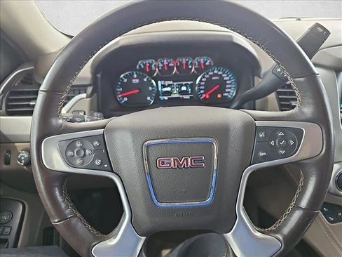 Used 2019 GMC Yukon SLT w/ HD Trailering Package image 17