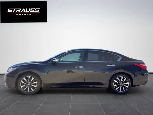 Used 2016 Nissan Altima 2.5 SL w/ Moonroof Package image 6