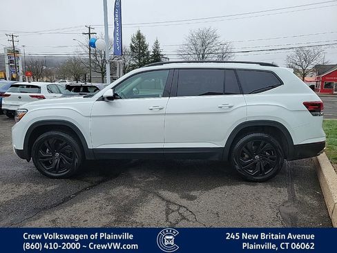 Certified 2023 Volkswagen Atlas SE w/ Black Wheel Package image 25