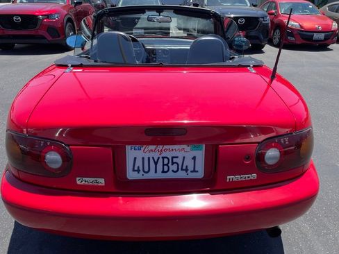 Used 1992 MAZDA MX-5 Miata RWD image 5
