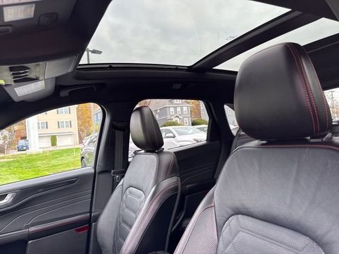 Used 2023 Ford Escape ST-Line Elite w/ Premium Technology Package image 18