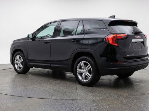 Used 2024 GMC Terrain SLE image 6