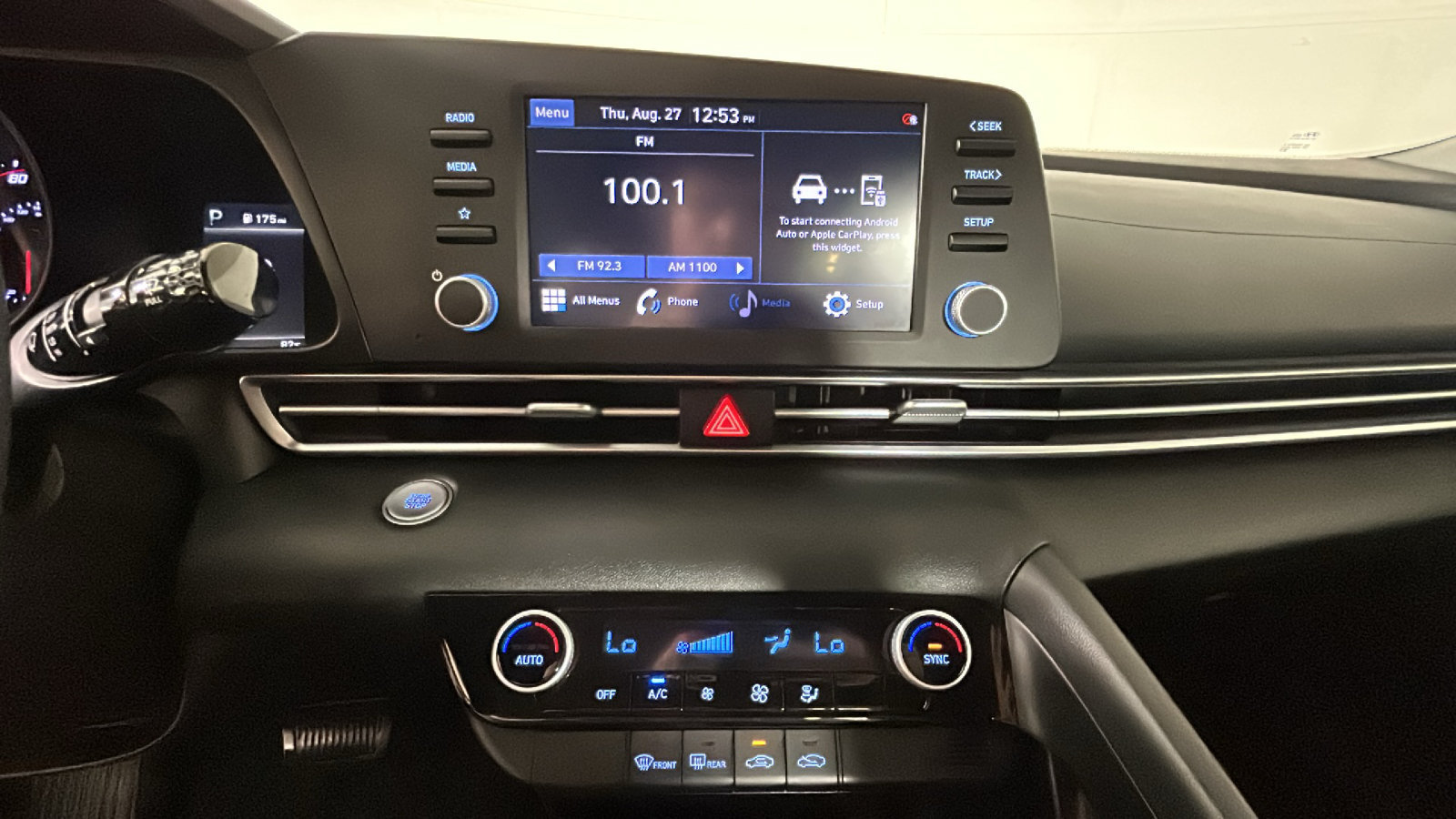 Used 2022 Hyundai Elantra SEL FWD image 27
