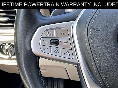 Used 2020 BMW 740i w/ Premium Package RWD image 23