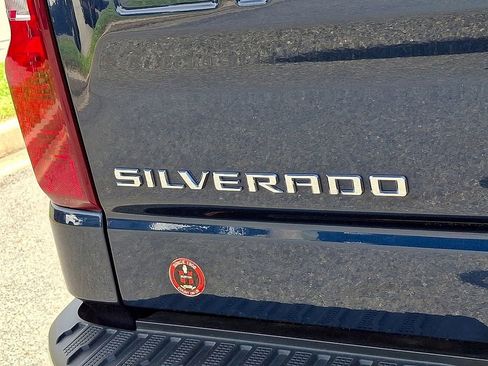 Used 2023 Chevrolet Silverado 1500 LT AWD/4WD image 29