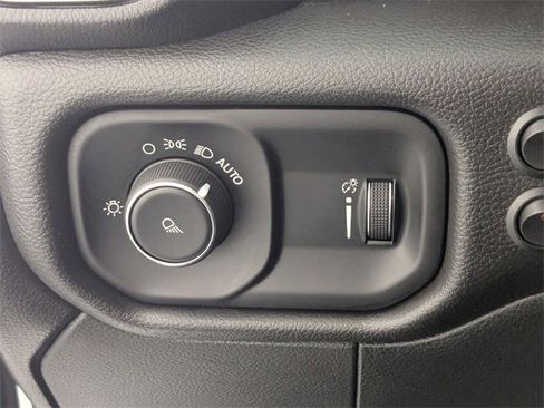 Used 2024 RAM 3500 Tradesman w/ Chrome Appearance Group image 13