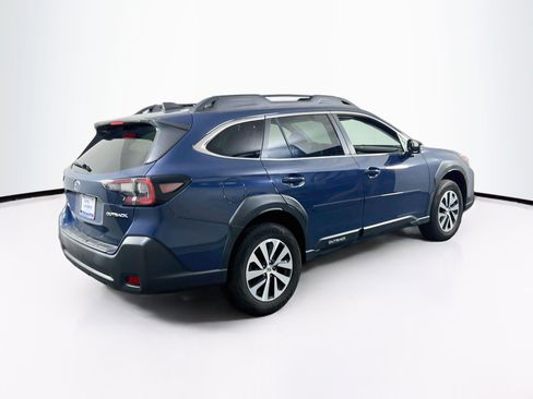 Used 2024 Subaru Outback Premium AWD/4WD image 5