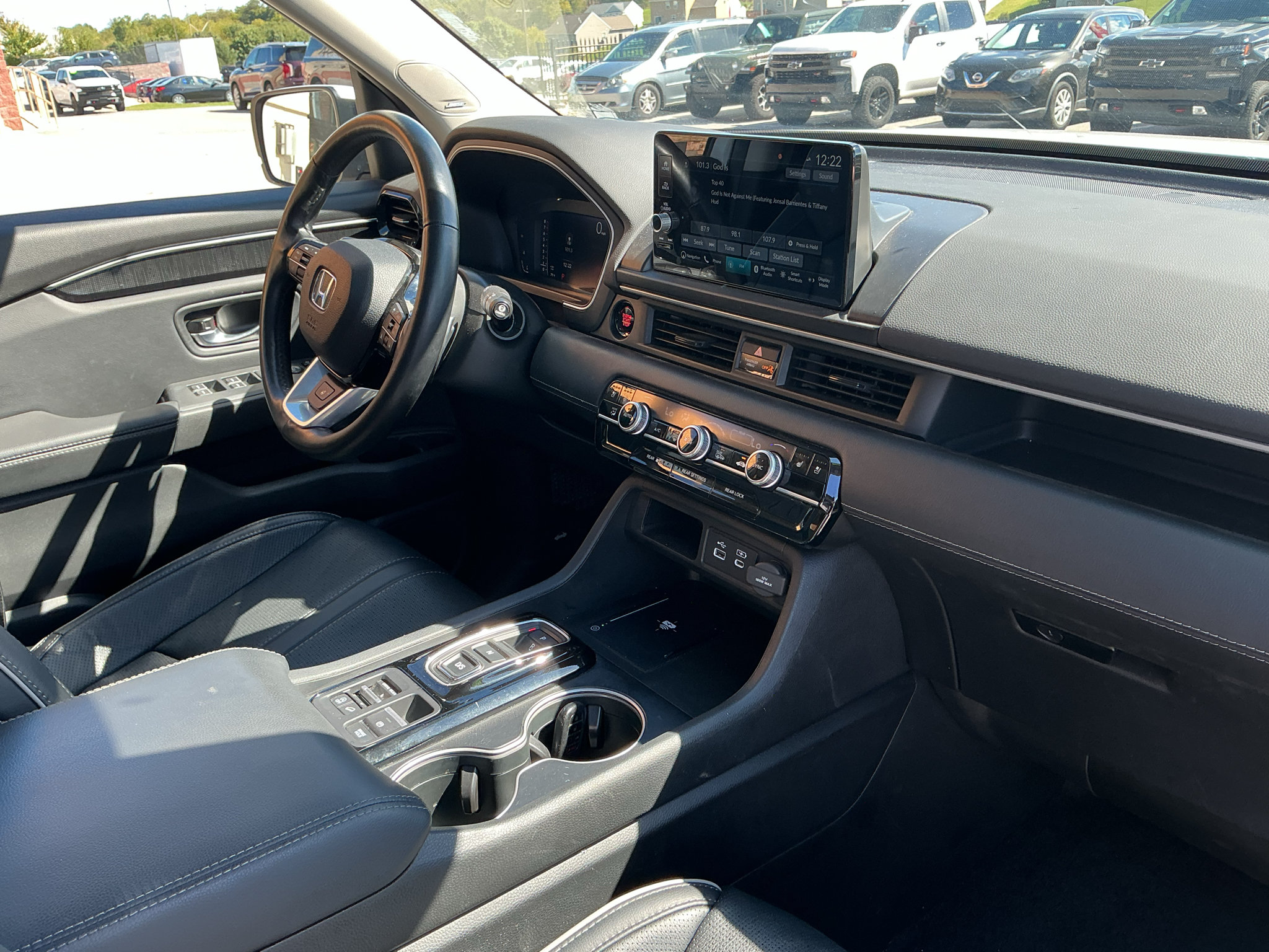Used 2023 Honda Pilot Elite image 23