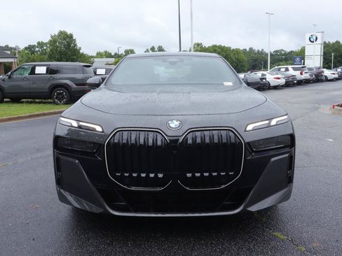 New 2026 BMW 740i w/ Premium Package RWD image 2