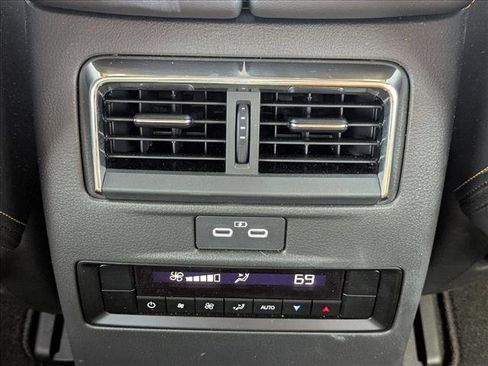 Used 2024 MAZDA CX-90 3.3 Turbo S w/ Premium Package image 17