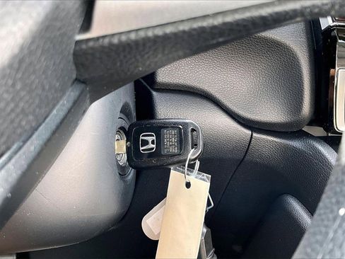 Used 2020 Honda CR-V LX image 29