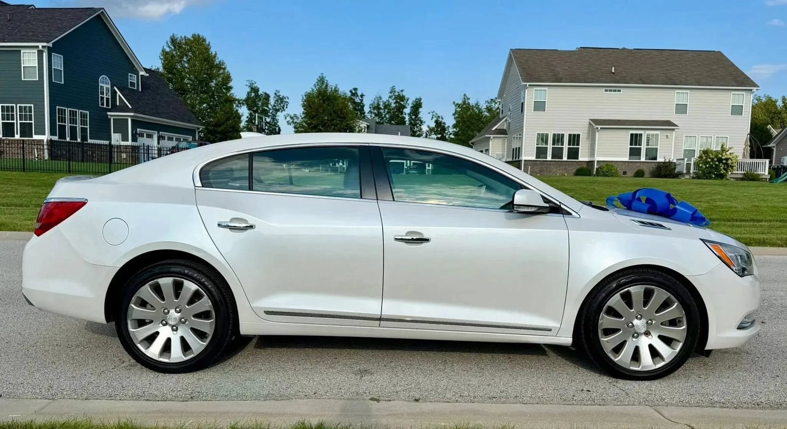 Used 2016 Buick LaCrosse Leather AWD/4WD image 8